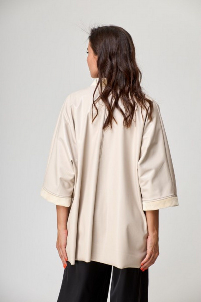 Бежевый жакет-кимоно из эко-кожи для стильных образов Anelli 773 бьянко - фото 6