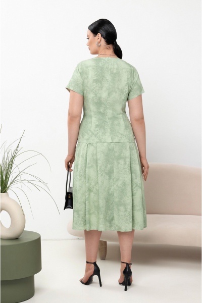 Зеленый костюм из вискозы с асимметричной блузой и юбкой Lissana 4871 - фото 5