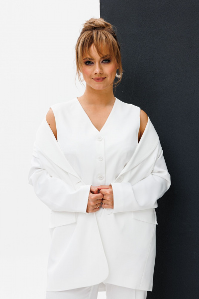 Костюм-тройка из костюмной ткани с жакетом, жилетом и брюками Mubliz 173 белый - фото 5