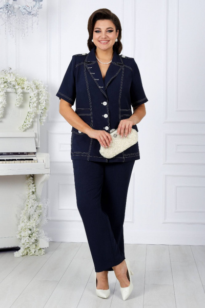 Брючный костюм из лен-вишер с контрастной отделкой Ninele 5959 синий - фото 1