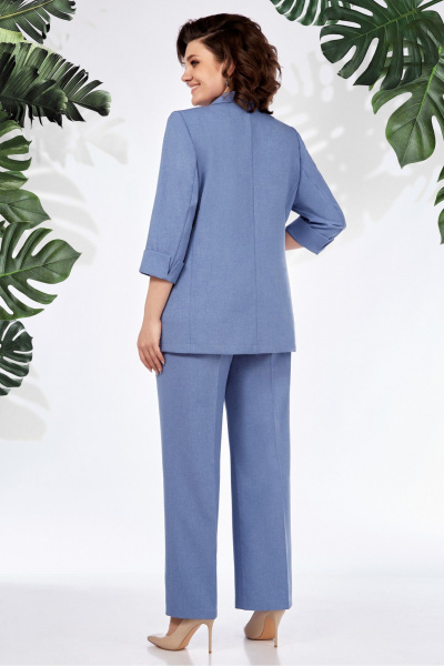 Летний деловой комплект из жакета, брюк и майки из текстиля БагираАнТа 943 голубой - фото 3