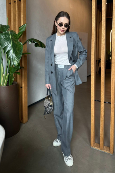 Свободные брюки из текстиля с складками и поясом Skipper Design 617 серый - фото 2