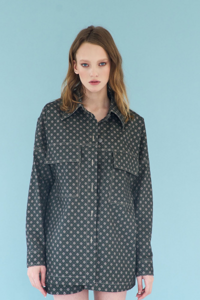 Блузка из костюмной ткани с кокетками и накладными карманами AG Green G504/3 - фото 10