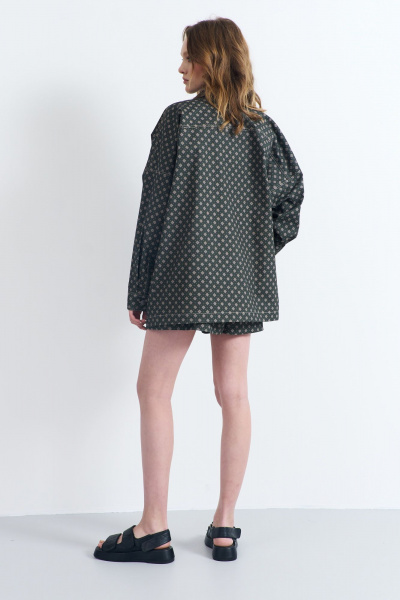 Блузка из костюмной ткани с кокетками и накладными карманами AG Green G504/3 - фото 3