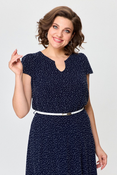 Летнее платье из шифона с круглым вырезом и резинкой по талии Slaviaelit 535 синий/белый_горошек - фото 5