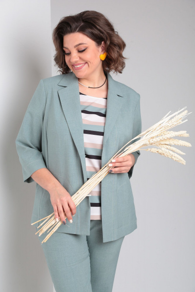 Летний трёхпредметный костюм бирюзовый жакет и брюки Vilena 958 полынь - фото 5