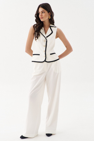 Летний белый костюм жилет и укороченные брюки из текстиля RINKA 1256 молочный - фото 4