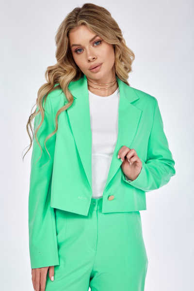 Зеленый костюм из костюмной ткани с укороченным жакетом и свободными брюками Takka Plus 24-230 - фото 7