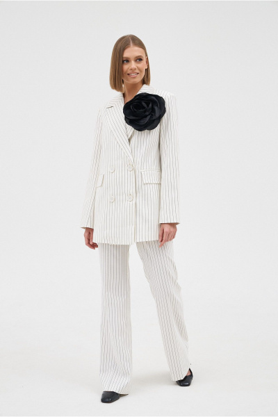 Белый деловой костюм из костюмной ткани с двубортным жакетом PUR PUR 11-170/1 - фото 1