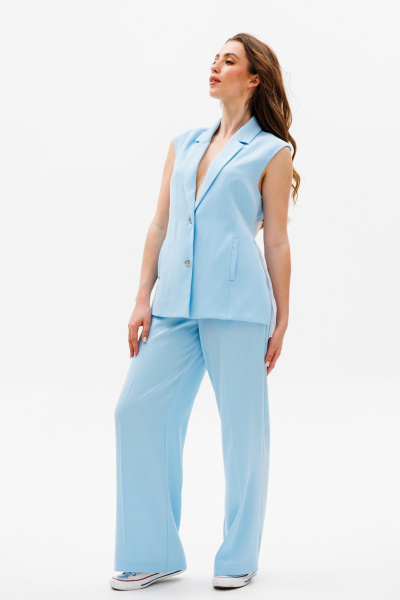 Голубой костюм из ткани с жилетом и свободными брюками NikVa 503-1 - фото 5