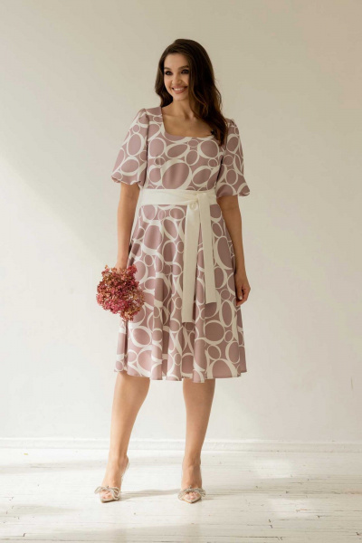 Платье полуприлегающего силуэта с высоким разрезом и поясом Mislana 761 пудровый - фото 1