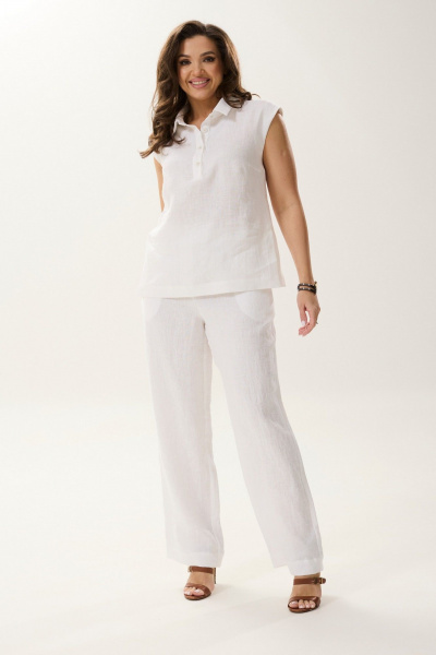 Полуприлегающая белая леняная блузка с воротником-стойкой и боковыми шлицами MALI 624-018 белый - фото 9