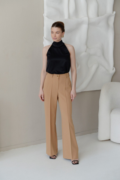 Широкие брюки с стрелками и карманами из костюмной ткани HELEN BIRCH B008 кэмел - фото 1