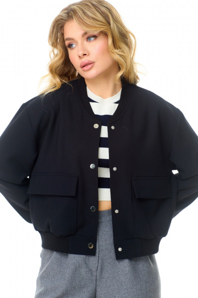 Бомбер черный оверсайз с комфортной посадкой и текстильной отделкой AMUARt 1004 черный - фото 2