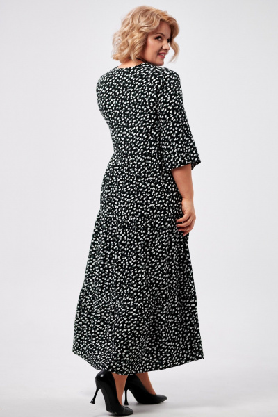 Платье макси с воланами и застежкой на пуговицы AMUARt 1006 черный+цветочек - фото 9