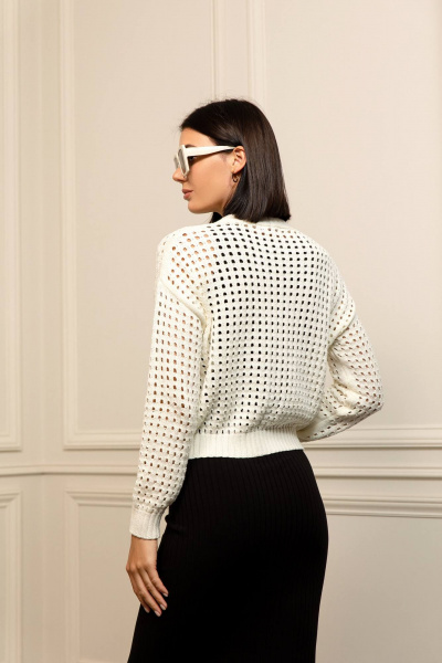 Укороченный хлопковый кардиган с ажурным переплетением и застежкой Romgil РВ0047-ХЛ4 молочный - фото 2