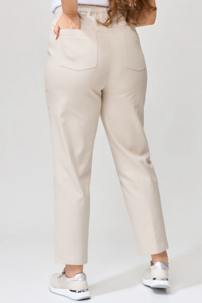 Бежевые джинсы зауженные с карманами и застежкой Fita 20232 бежевый - фото 4