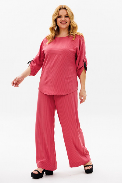 Демисезонный брючный комплект из трикотажа с шортами Michel chic 1374 ягодный - фото 4