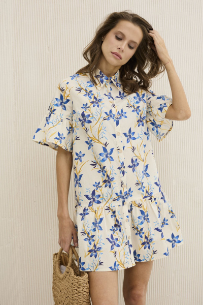 Платье А-силуэт с принтом и оборкой для летнего гардероба DAVA 1210 молочный-голубой - фото 6