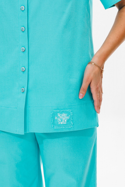 Леняной костюм блуза со вставками и зауженными брюками Mubliz 167 бирюза - фото 13