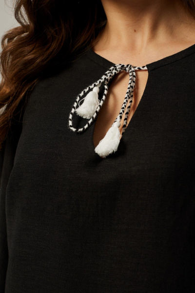 Блуза свободного силуэта с вязаной отделкой и спущенным плечом MALI 624-019 черный - фото 6