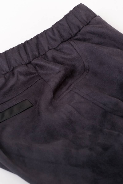 Демисезонный комплект из текстиля: блузка и легинсы из эко-замши Belinga 2089 бело-черный - фото 5