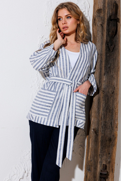 Летний костюм из льна с жакетом и зауженными брюками Faufilure C1349 - фото 4