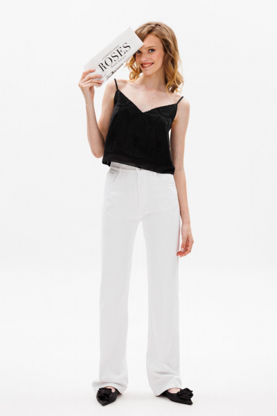 Летний хлопковый топ с вышивкой и V-вырезом EOLA 2654.1 черный - фото 4