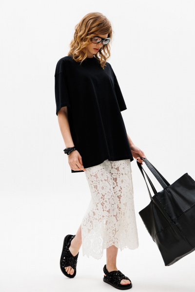 Черная футболка крупного трикотажа oversize EOLA 2645 черный - фото 3