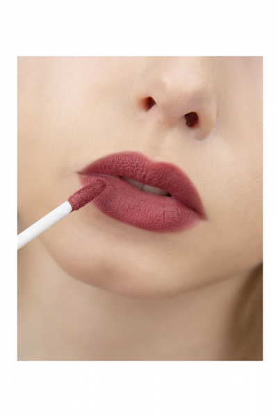 Круглогодичный матовый блеск для губ с витамином Е LUXVISAGE PIN-UP_ultra_matt 33 rosewood - фото 2