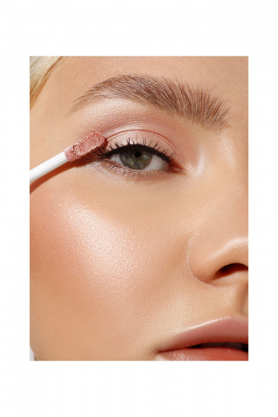 Круглогодичные жидкие тени с сиянием LUXVISAGE SATIN_Nude_super_stay тон 202 - фото 3