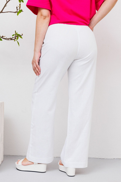 Комплект майка и льняные брюки с печатью «Лилии» BRELA 2356 фуксия-белый - фото 7