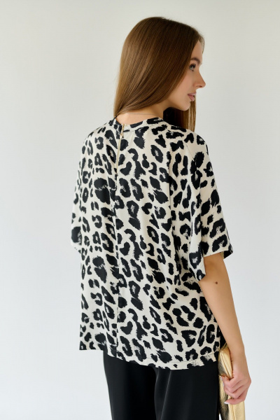 Блуза оверсайз из шелковистой ткани с разрезами и молнией Мастер Мод 803ас леопард - фото 3