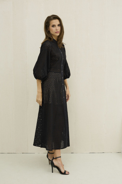 Платье приталенное из хлопкового ришелье на лето DAVA 1207 черный - фото 7