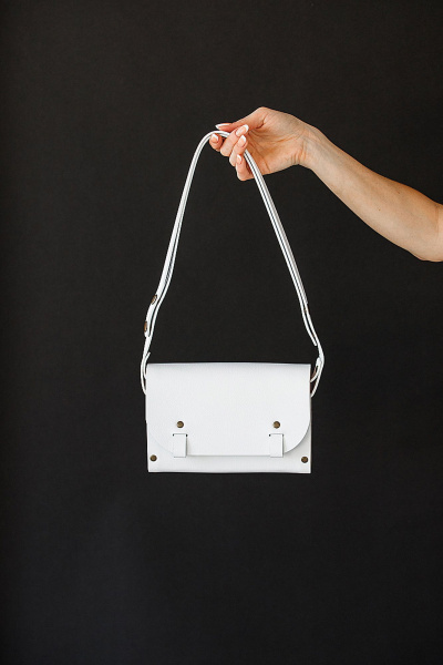 Стильная белая сумка через плечо из натуральной кожи Because AELITA WHITE - фото 9