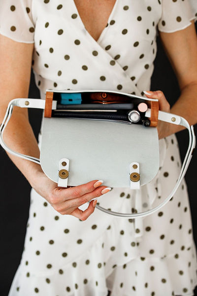 Стильная белая сумка через плечо из натуральной кожи Because AELITA WHITE - фото 6