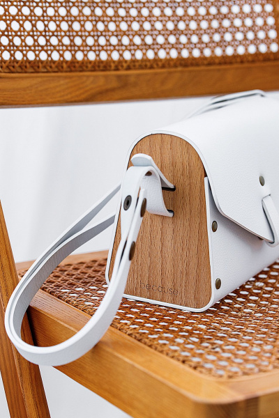 Кожаная сумка через плечо с деревянными вставками красная Because MISHEL WHITE - фото 7