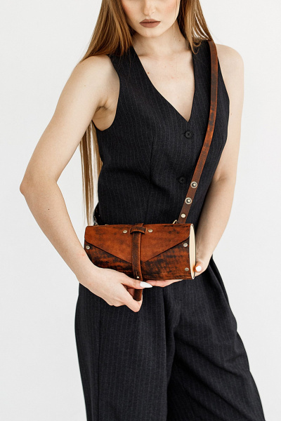 Коричневая кожаная сумка через плечо с деревянными вставками Because TUB-VINTAGE TERRACOT - фото 4