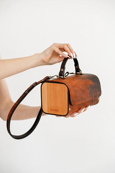 Коричневая кожаная сумка через плечо с деревянными вставками Because KVADRO-VINTAGE TERRACOT - фото 9