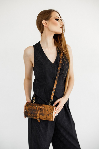 Кожаная сумка через плечо из текстиля с crocodile-эффектом Because TUB-VINTAGE-CAPPUCHINO - фото 7