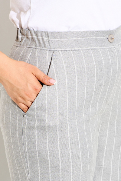 Короткие летние брюки из костюмной ткани с карманами IVA 1605 - фото 6