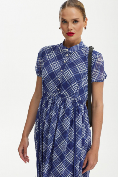 Платье шифоновое с воздушным силуэтом и бело-синим принтом Твой имидж 1891 синий - фото 7