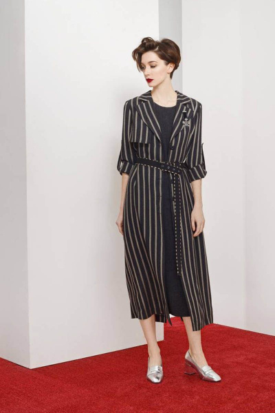 Платье из костюмной ткани с нагрудными вытачками и шлицей AG Green G201/1 - фото 1