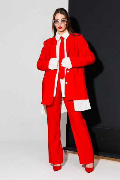 Костюм 3-ка из текстиля с приталенным жакетом и брюками NikVa 548-1 красный - фото 3