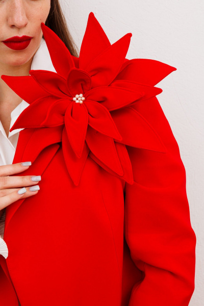Брошь объемный цветок из костюмной ткани со стразами NikVa 550-1 красный - фото 2