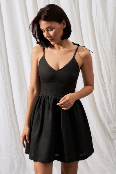 Леновый мини сарафан с вырезом и бретелями завязками Puella 3007 черный_Викки - фото 3