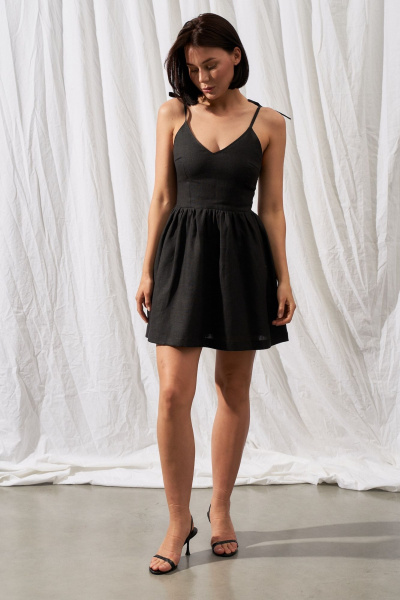 Леновый мини сарафан с вырезом и бретелями завязками Puella 3007 черный_Викки - фото 2