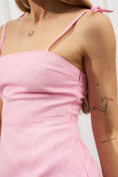 Лен розовое мини-платье с декольте и разрезом спереди Puella 3008 розовый_Энни - фото 6