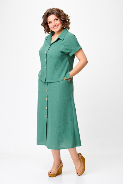 Лененый костюм блуза и юбка с разрезами Swallow 750.2 светлый_изумруд - фото 10