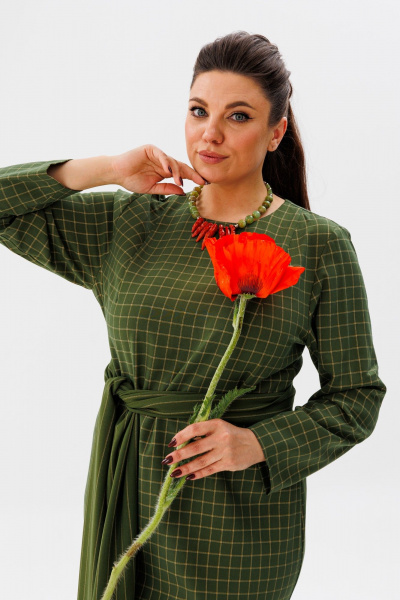 Элегантное изумрудное платье с поясом и разрезом Anelli 1314 аспарагус - фото 3